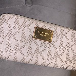 Michael Kors wallet